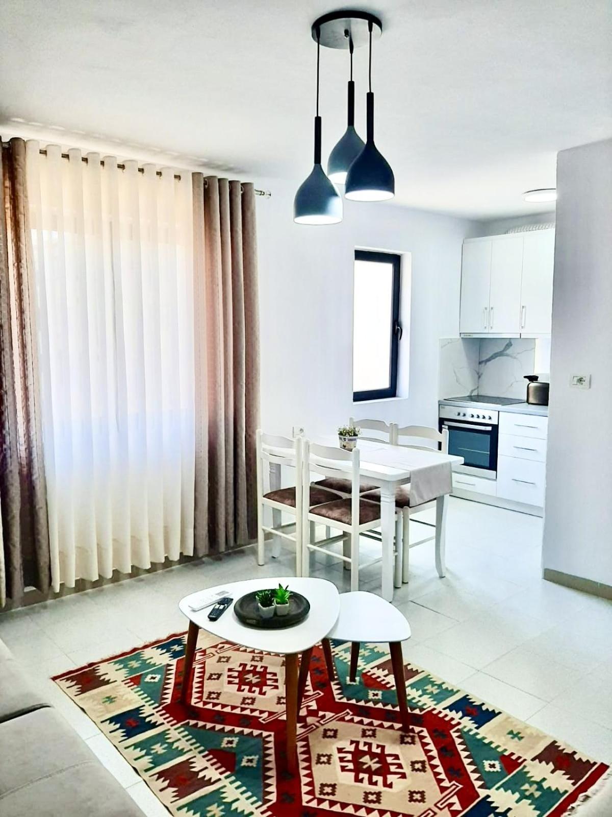 Koli Apartament Μπεράτ Εξωτερικό φωτογραφία