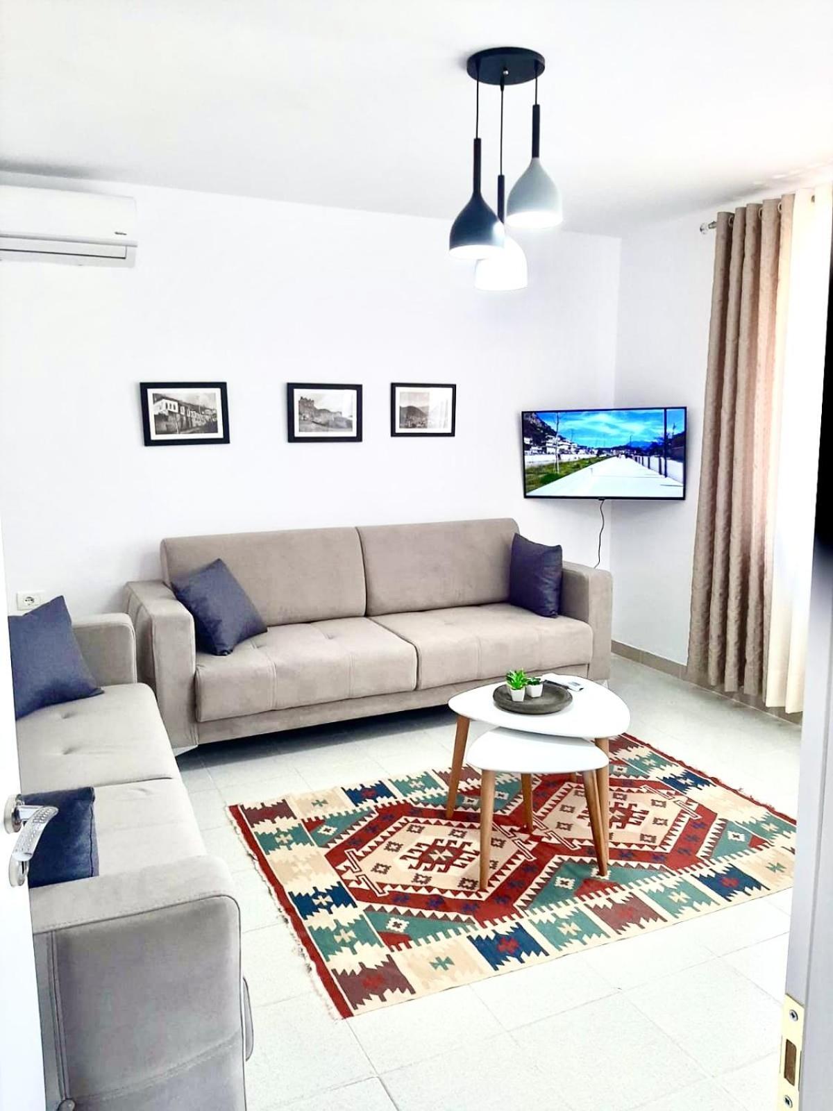 Koli Apartament Μπεράτ Εξωτερικό φωτογραφία